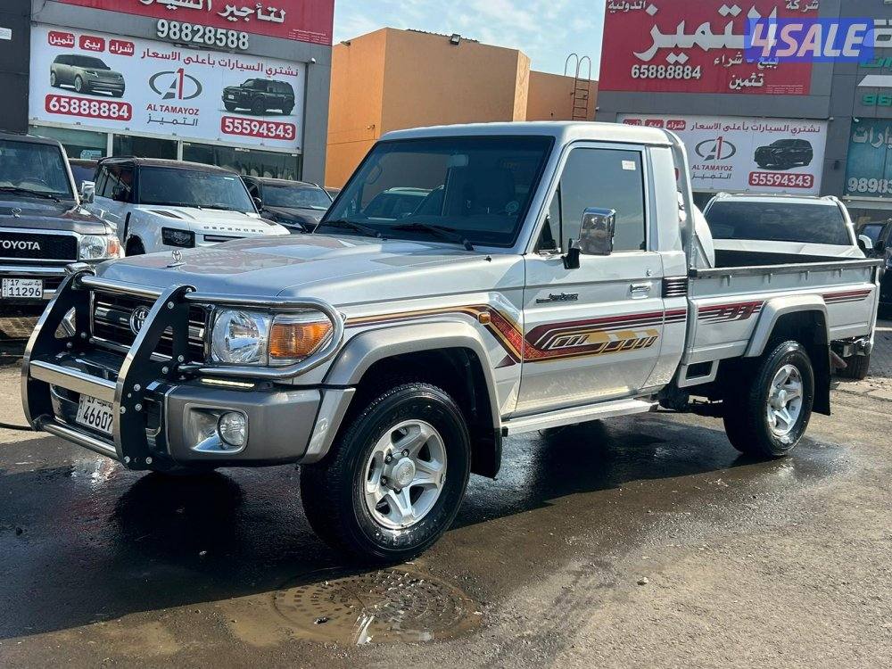 تويوتا لاند كروزر شاص LX .V68