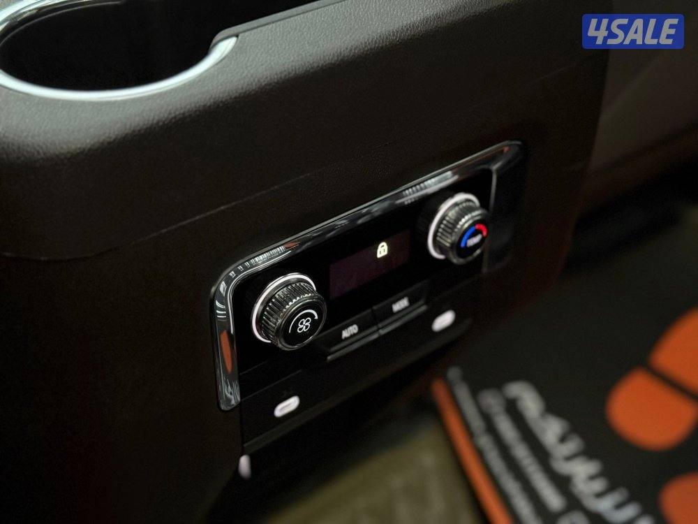 يوكنSLT موديل2023 عداد19الف وارد بهبهاني سيرفس منتظم9