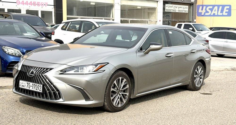 لكزس ES 350  الساير 2023 تحت الكفالة4