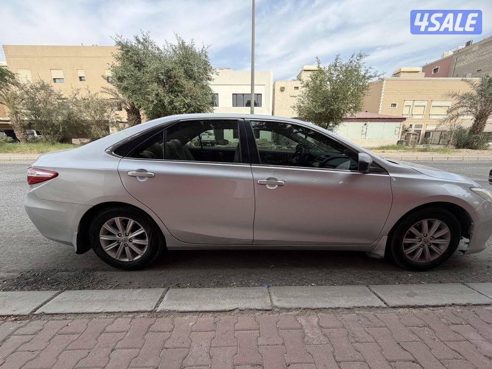 للبيع كامري موديل 20162