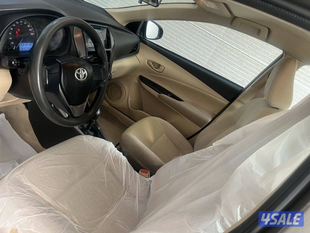 للبيع توياتا يارس 202111