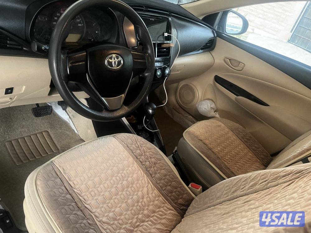 للبيع توياتا يارس 202112