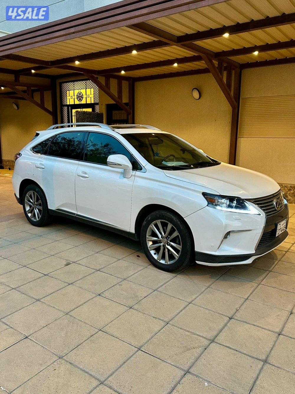 بيعه سريعه جيب لجزس rx350 بحالة فوق الممتازة موديل 20152