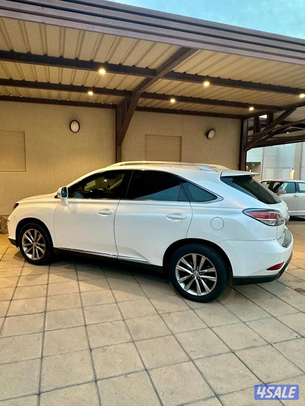 بيعه سريعه جيب لجزس rx350 بحالة فوق الممتازة موديل 20157