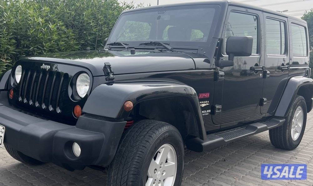 للبيع جيب رانجلر صحاري ماشي 209 صبغ وكاله اللون اسود موديل 2013 بحالة2