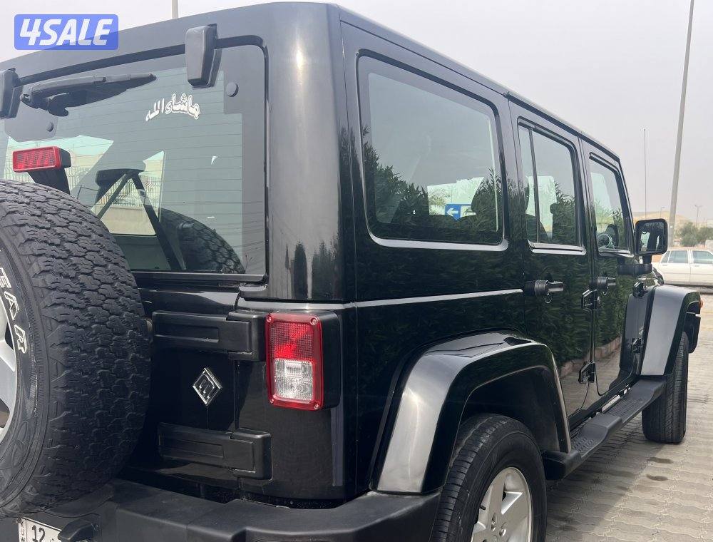 للبيع جيب رانجلر صحاري ماشي 209 صبغ وكاله اللون اسود موديل 2013 بحالة6