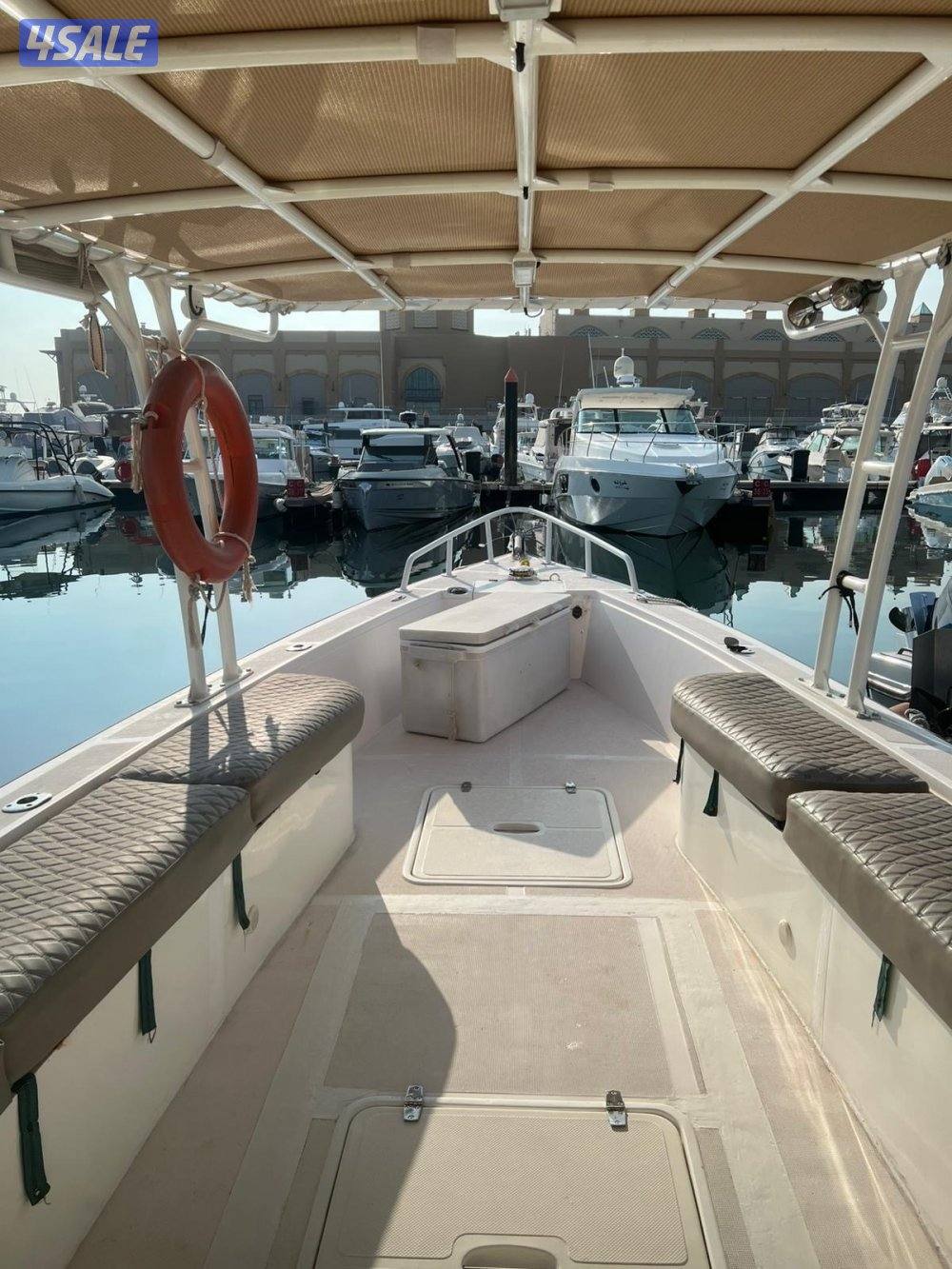 للبيع طراد بن ظبوي 38 قدم موديل 22 مكاين 300  سوزوكي0