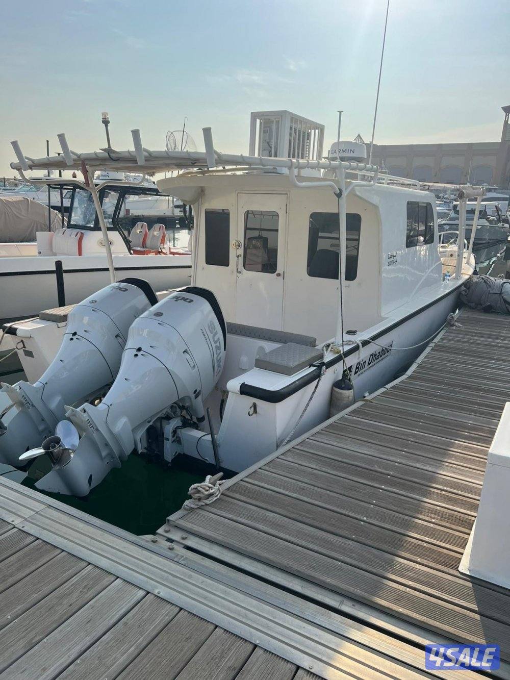 للبيع طراد بن ظبوي 38 قدم موديل 22 مكاين 300  سوزوكي3