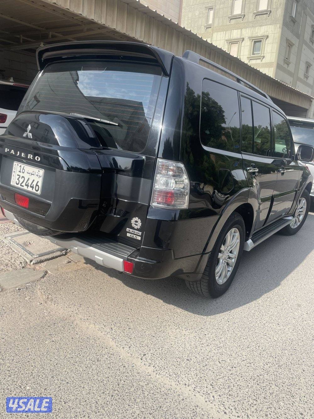 للبيع باجيرو0