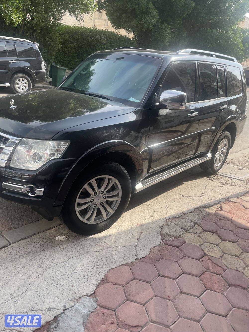 للبيع باجيرو1