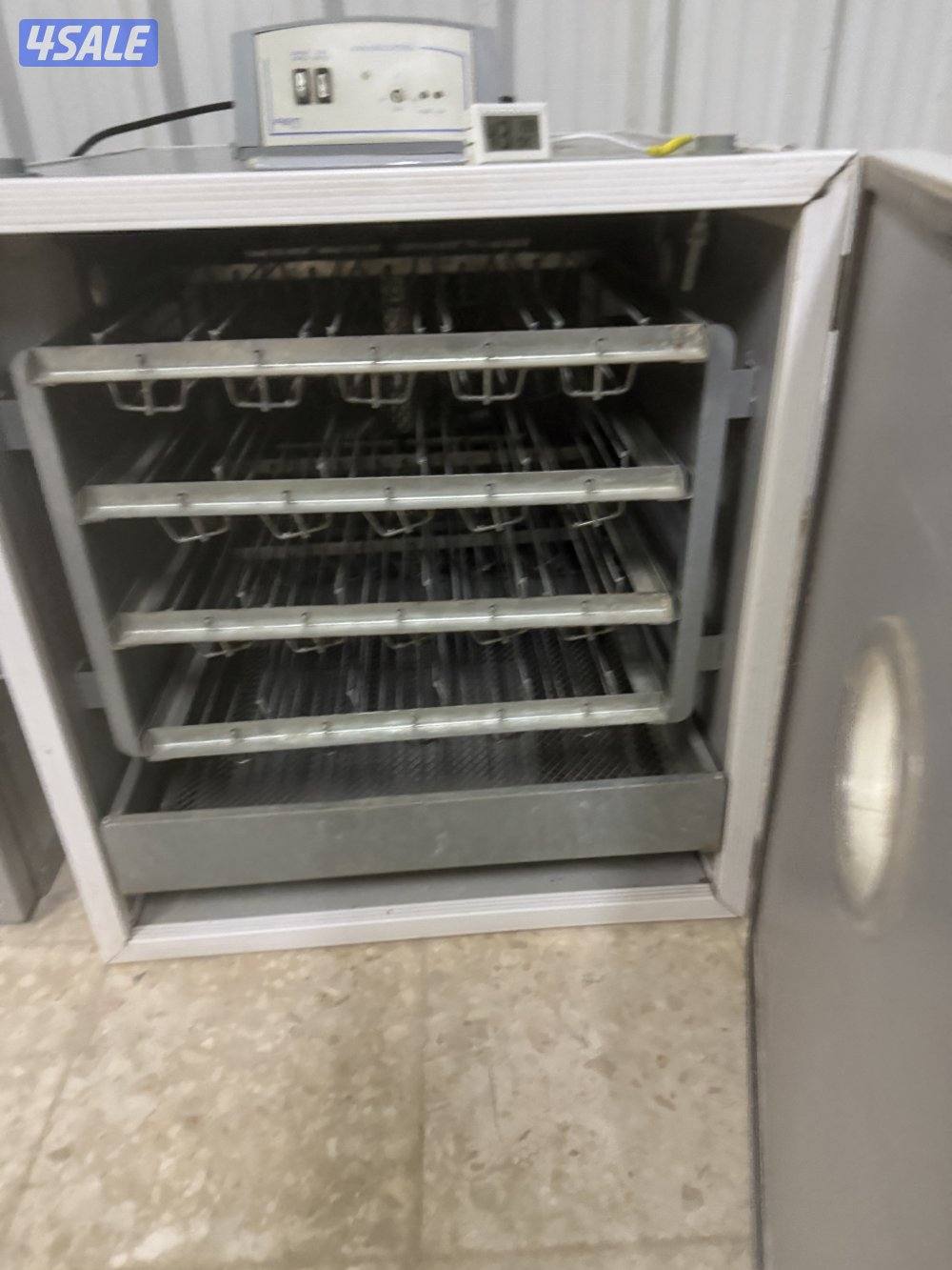 فقاسه برقان مستعملة ٢٠٠ بيضه نظيفه جدا2