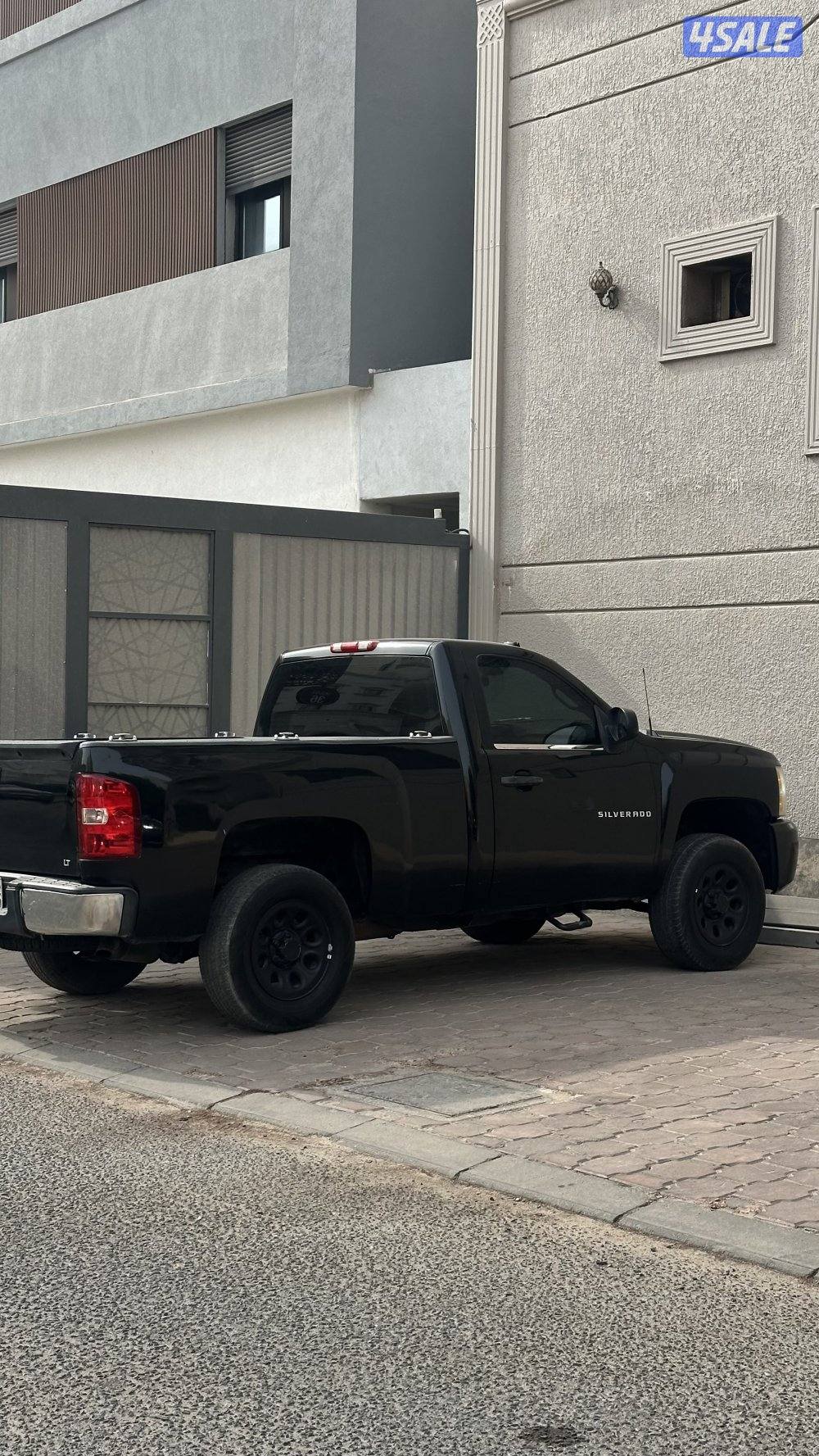 للبيع سلفرادو شاصي جيد4