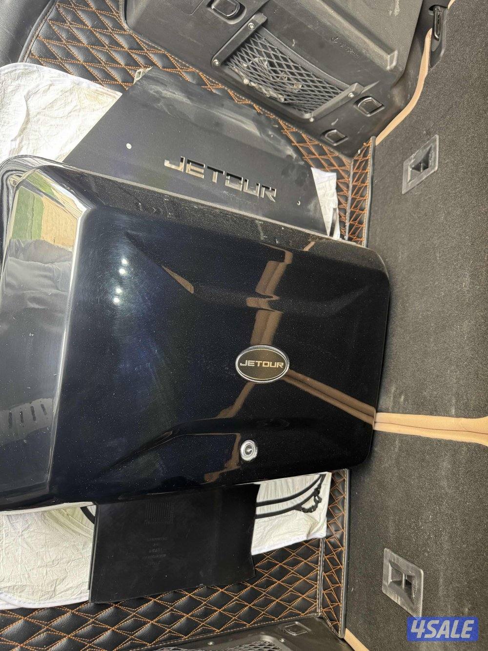 للبيع جنطة جيتور عدد ٢ جدد ونظاااف0