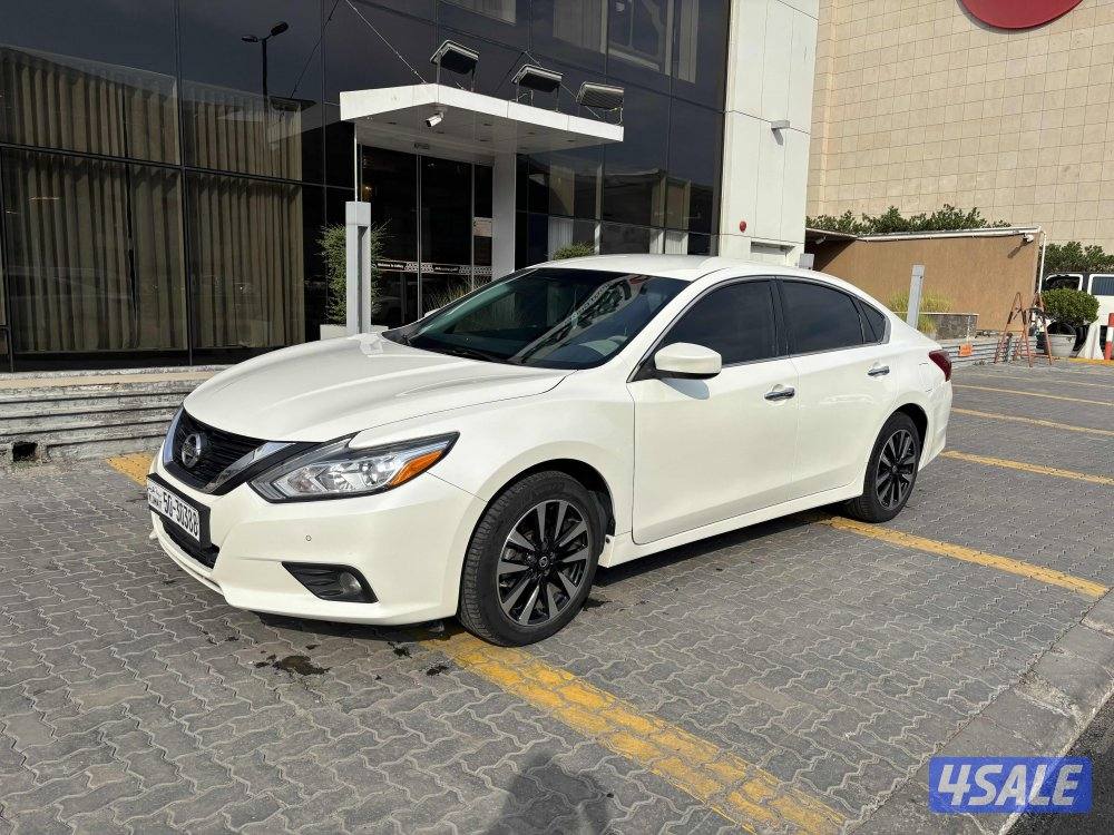 للبيع نيسان التيما موديل 2018 بحاله ممتازه فل ما عدا فتحه3