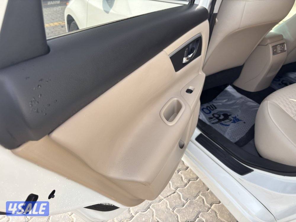 للبيع نيسان التيما موديل 2018 بحاله ممتازه فل ما عدا فتحه11