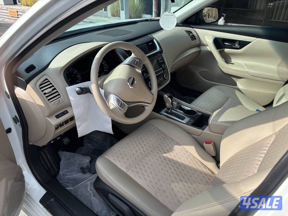 للبيع نيسان التيما موديل 2018 بحاله ممتازه فل ما عدا فتحه15