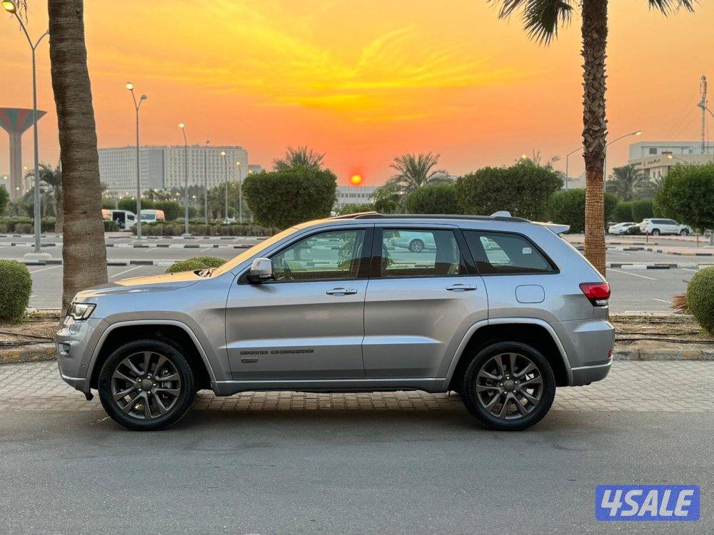 للبيع جراند شروكي SEVENTY FIVE19404