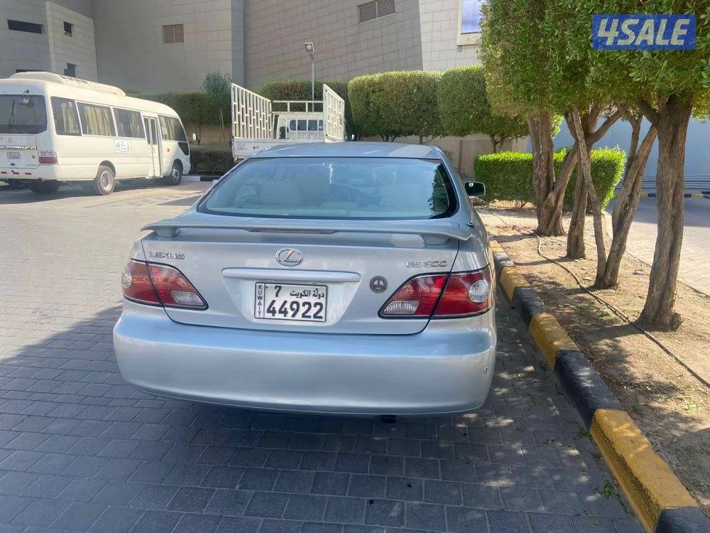 للبيع لكزز Es300 موديل 2004 بحاله ممتازه2