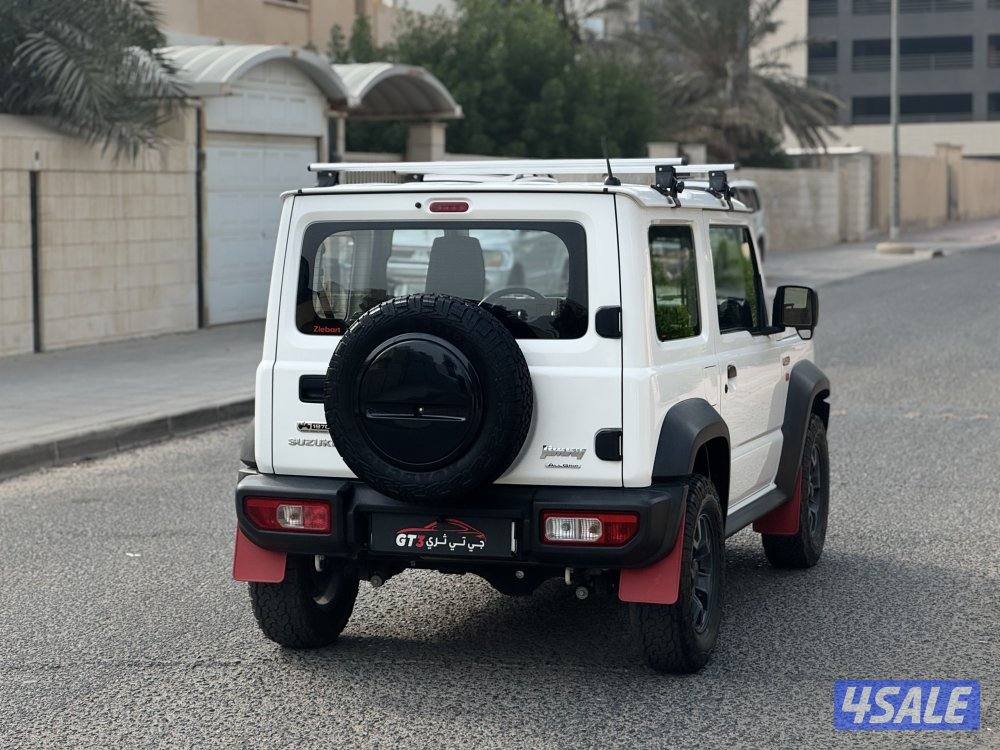 2021 SUZUKI JIMNY2