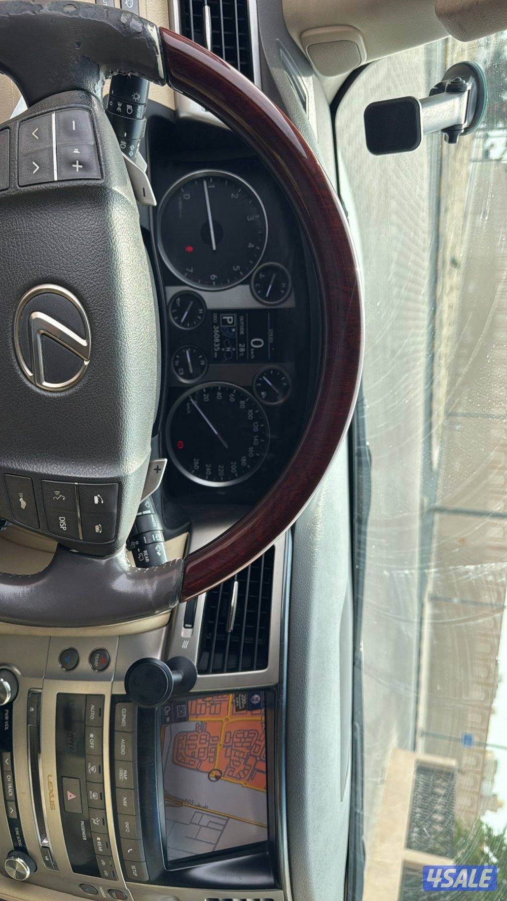 للبيع جيب لكزز 2013 شرط الفحص بل كامل2