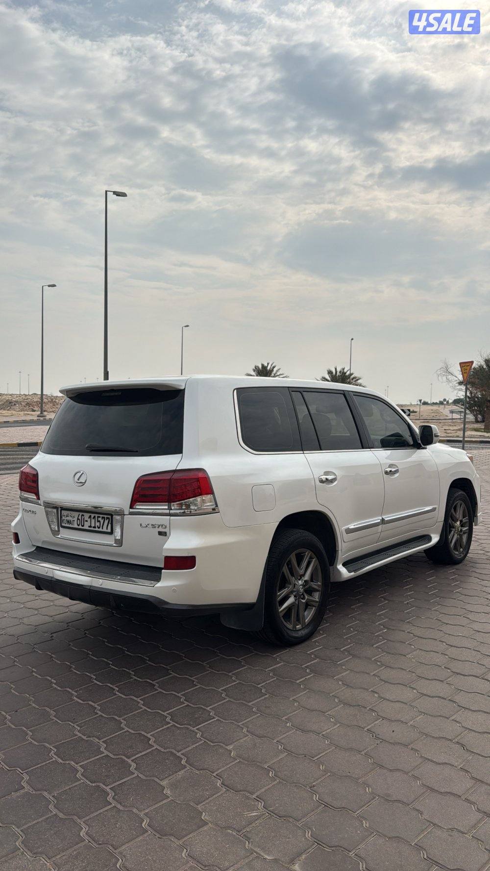 للبيع جيب لكزز 2013 شرط الفحص بل كامل3