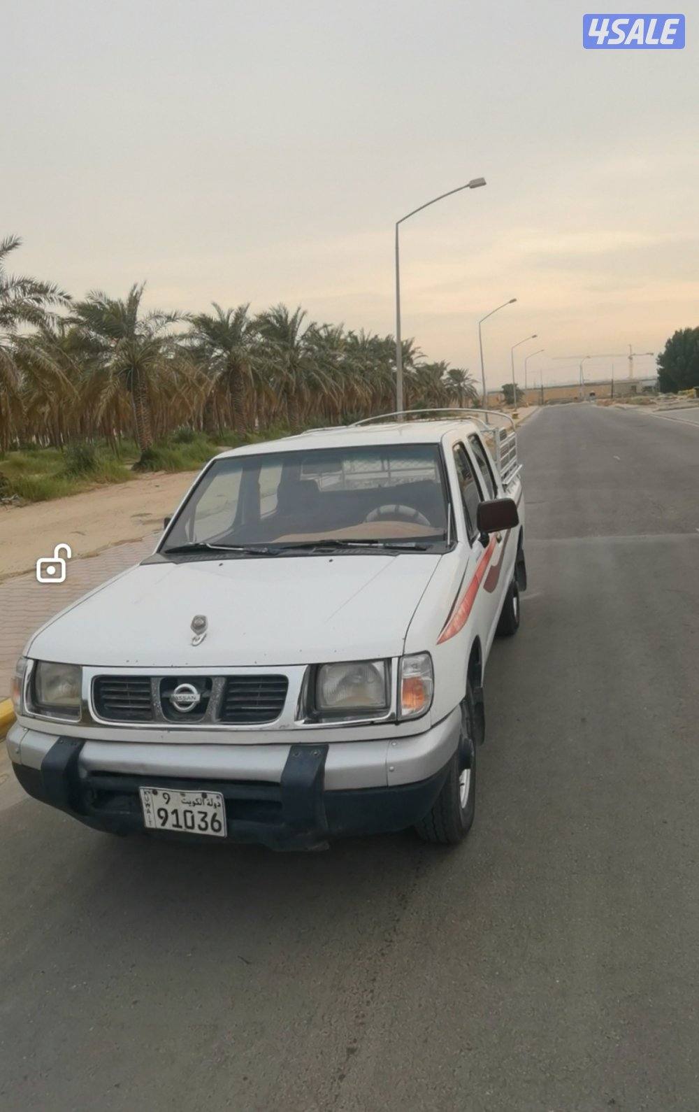 للبيع سيارة نيسان ددسن2