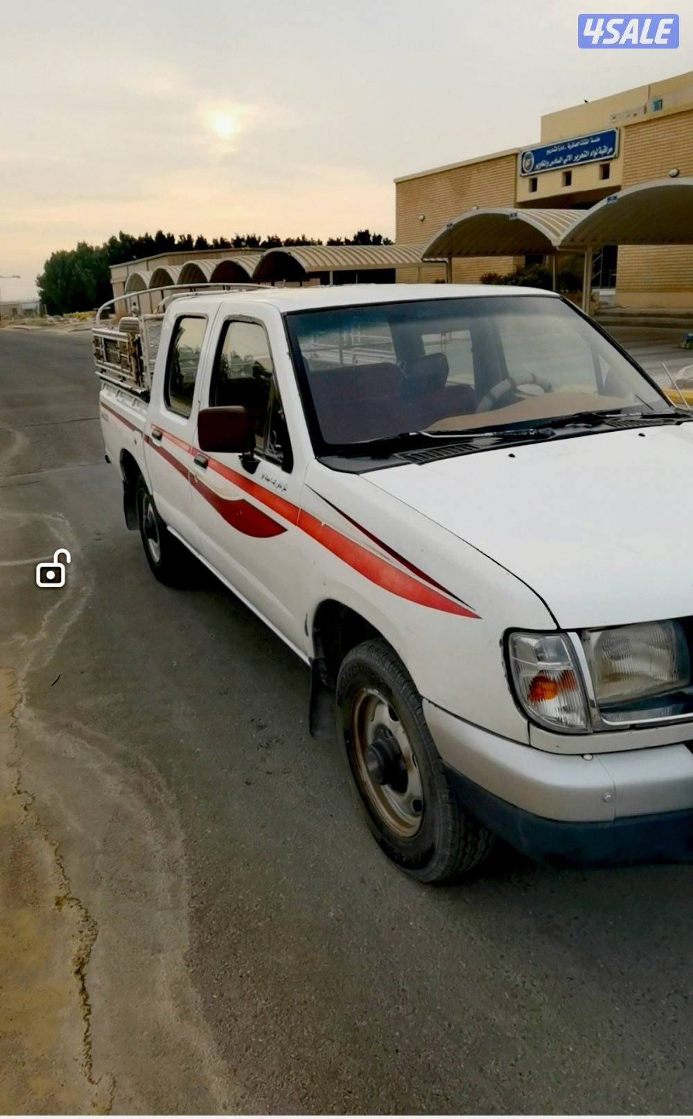 للبيع سيارة نيسان ددسن5