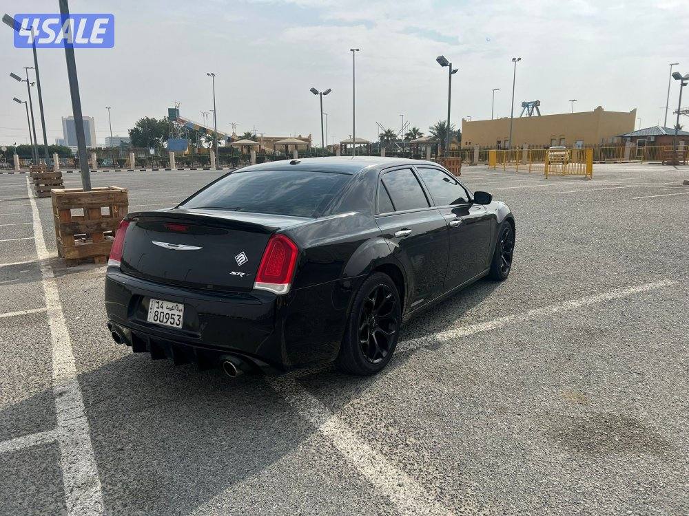 للبيع كرايزلر c300 وارد الوكاله شرط الفحص بالكامل1