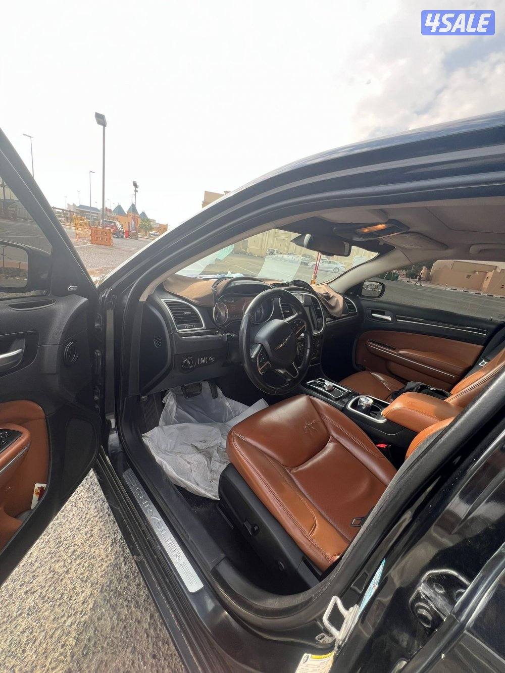 للبيع كرايزلر c300 وارد الوكاله شرط الفحص بالكامل5