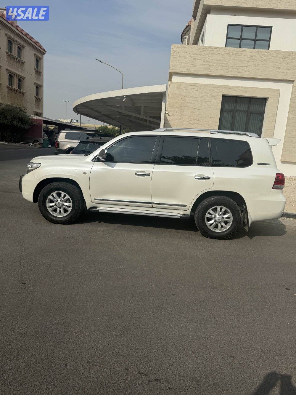 لاندكروزر نظيف كالوكاله4