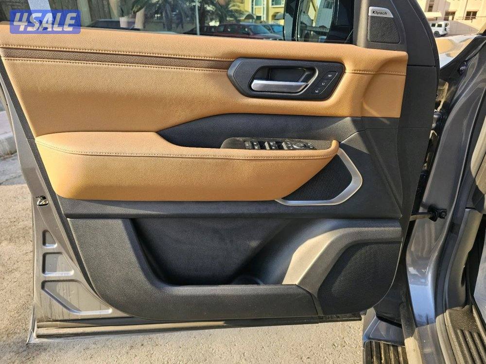 Nissan Patrol Platinum 202511