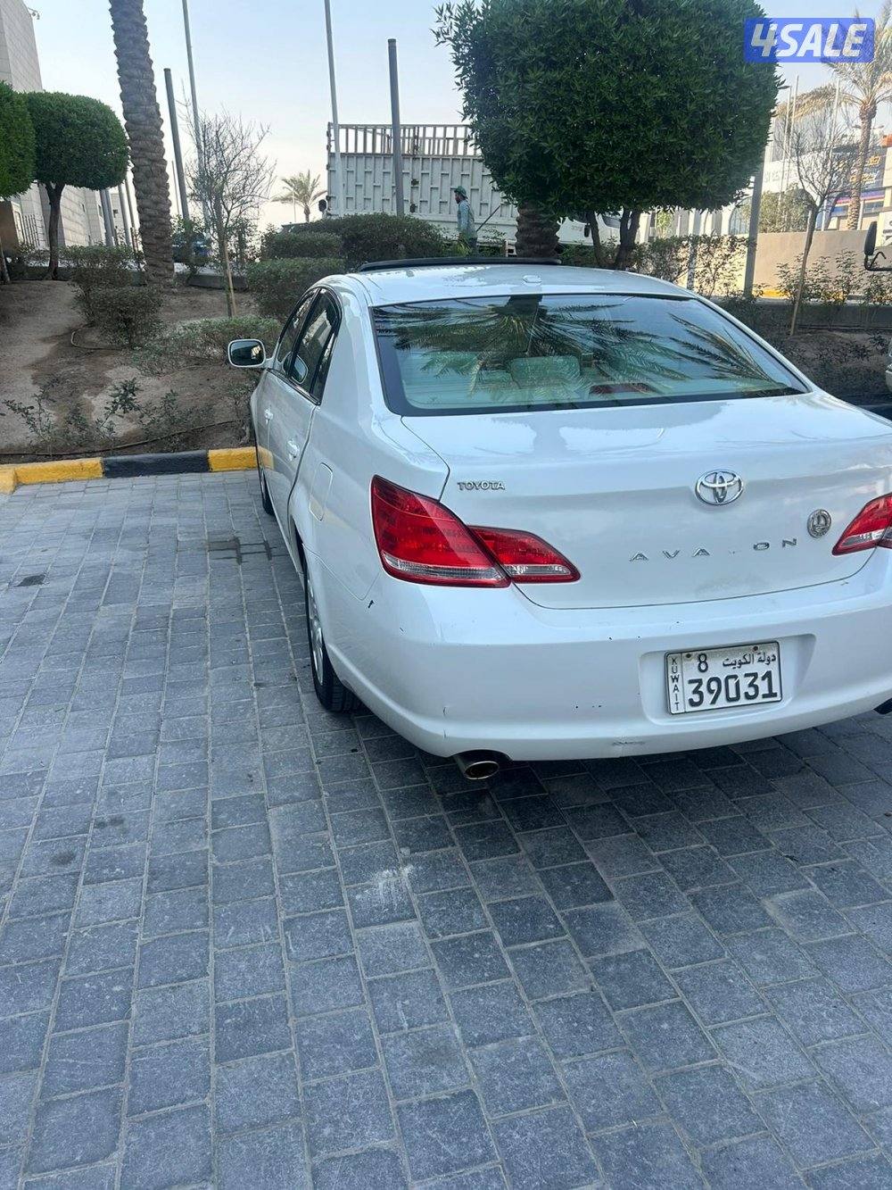 تويوتا افالون موديل ٢٠١٠ ماشي ١٠٥ الف كم4