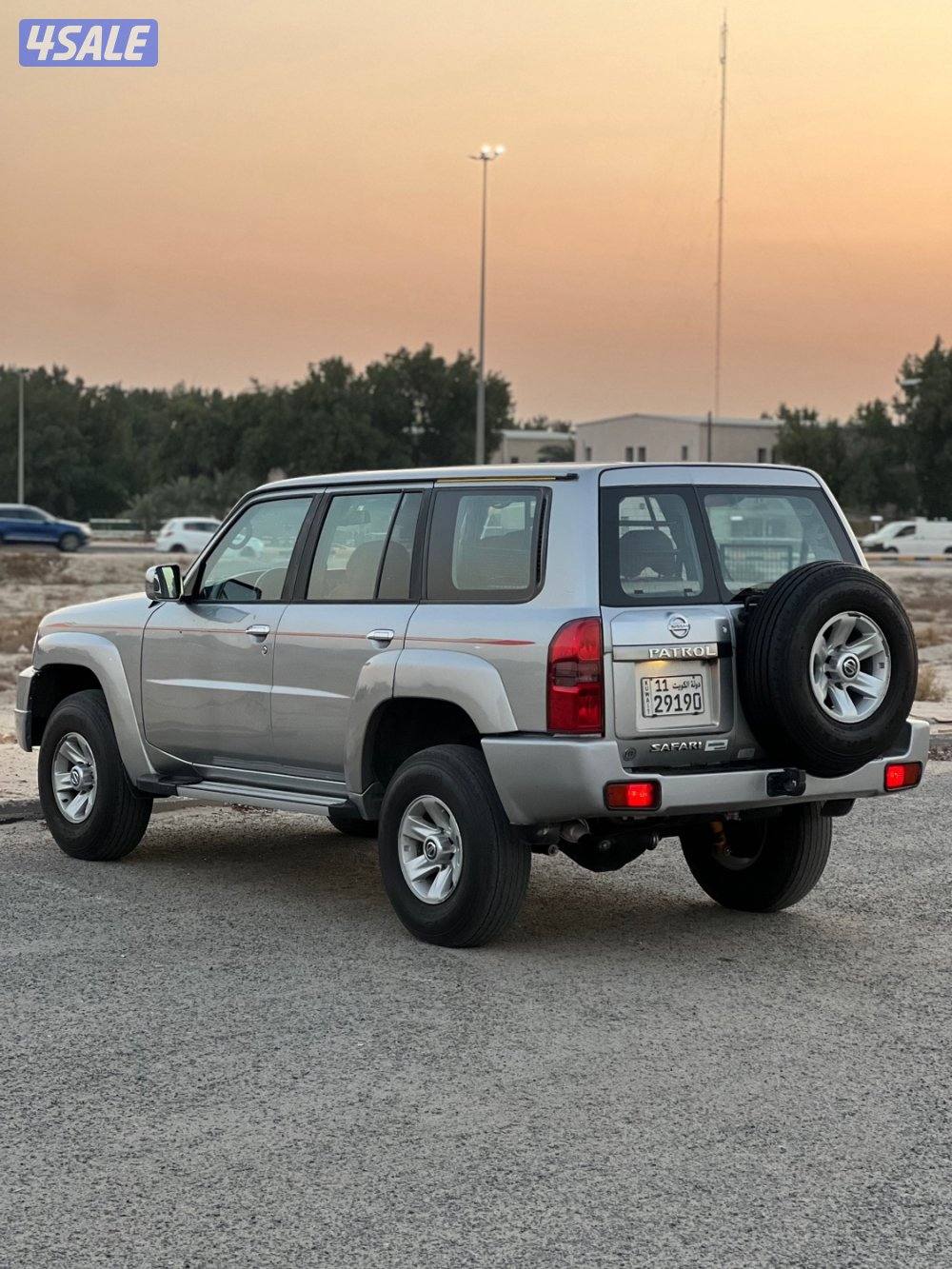 للبيع فتك سفاري موديل 2013 القير عادي الفل عداد 570 فتحه - دبل - DiFF1