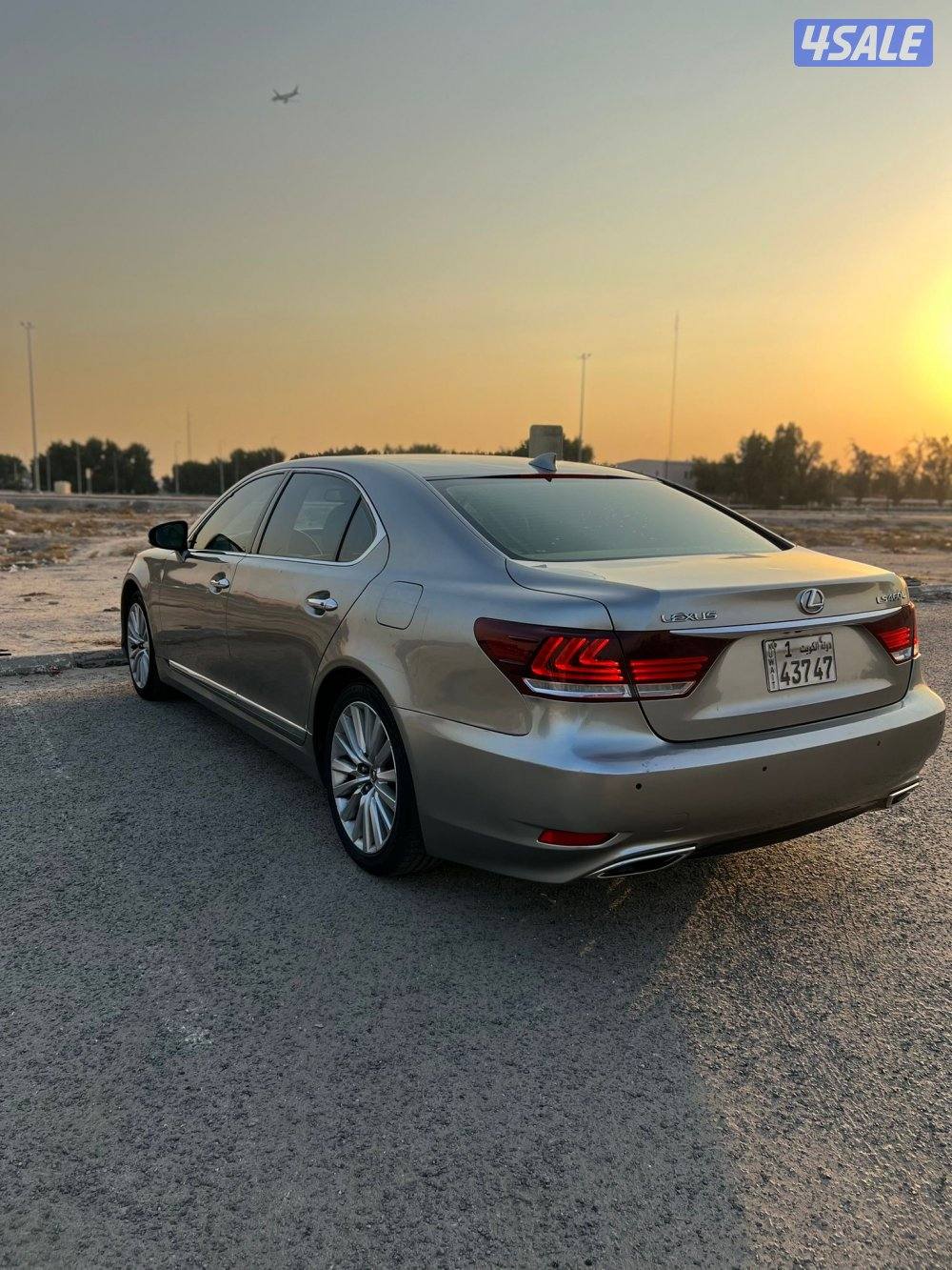 للبيع لكزس 460 LSموديل 2014 وارد الساير ماشي2004