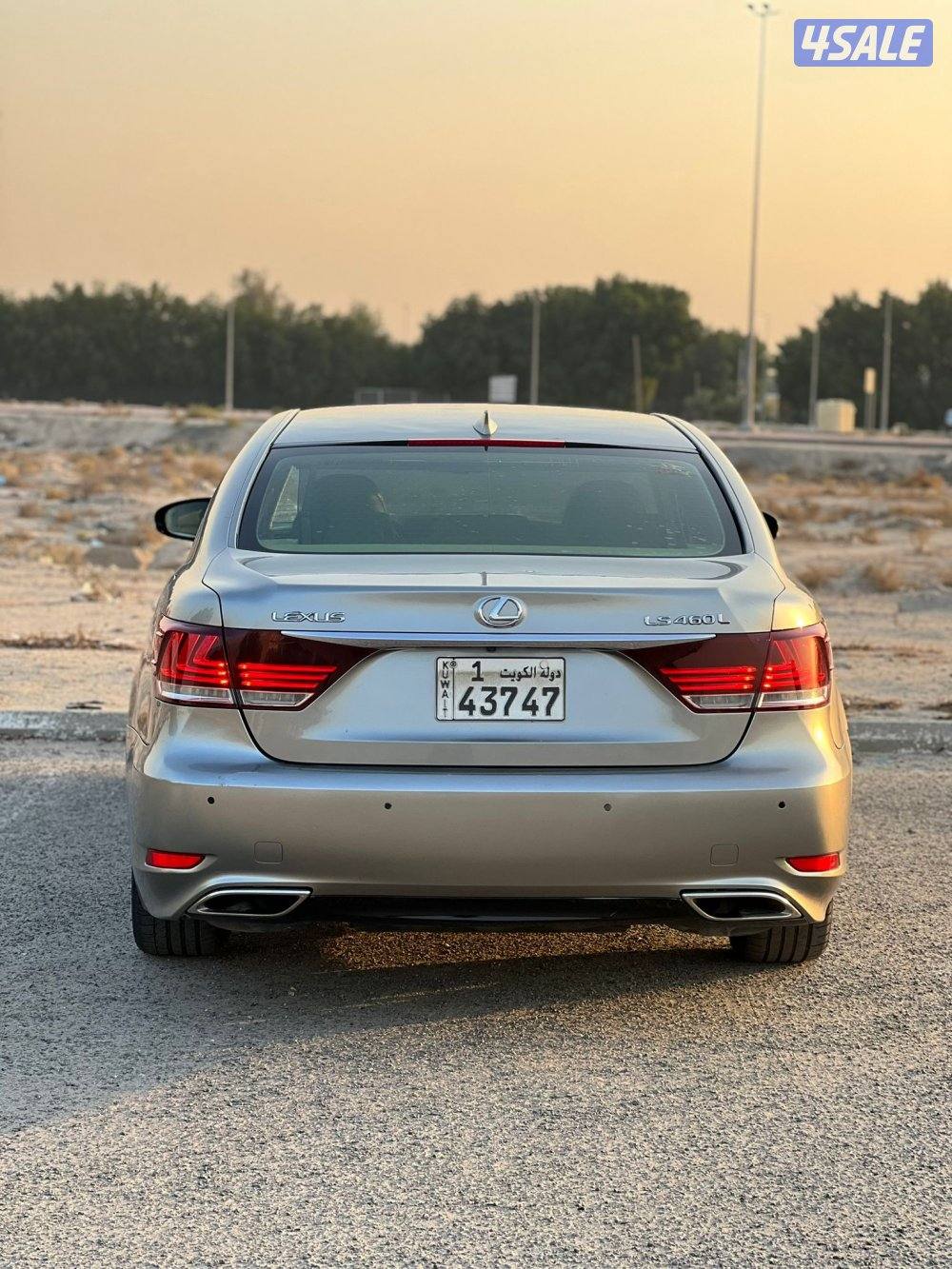 للبيع لكزس 460 LSموديل 2014 وارد الساير ماشي2006