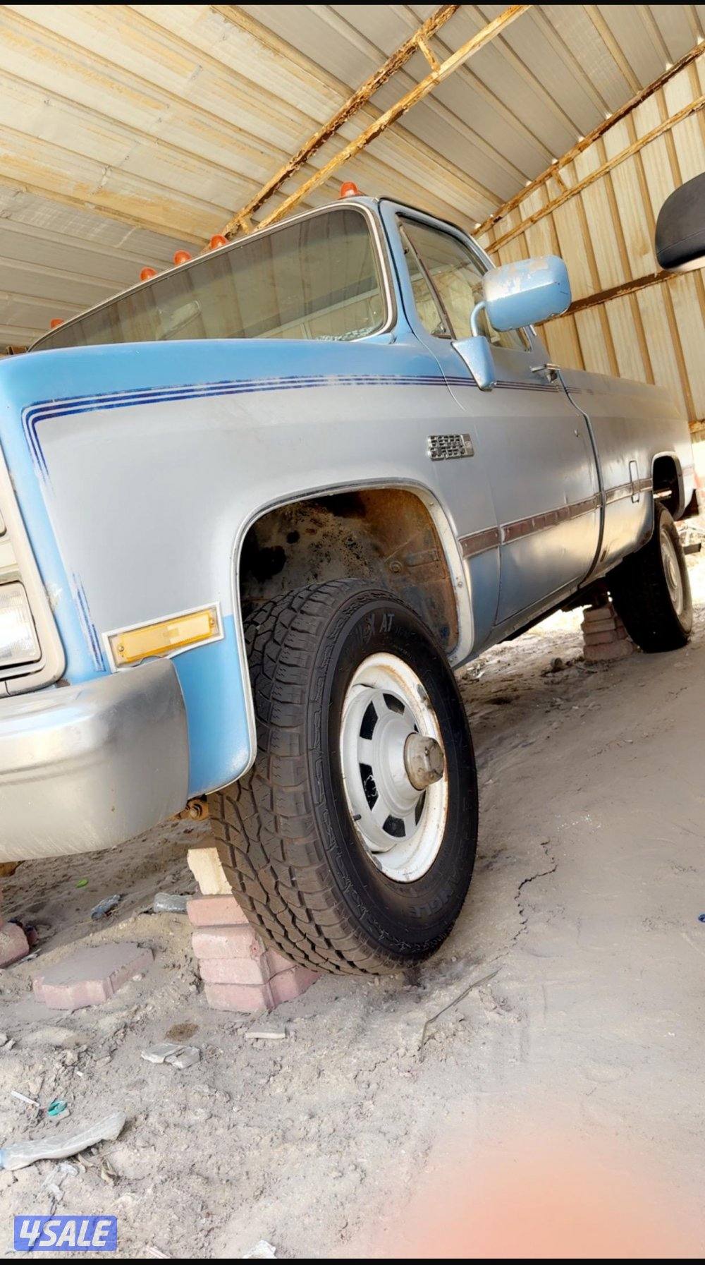 للبيع وانيت جمس موديل 19821