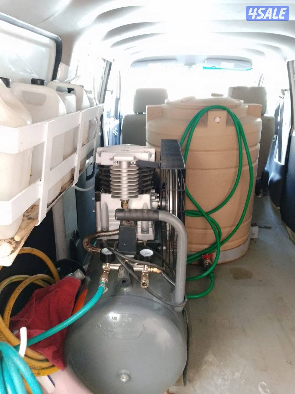 للبيع باص مجهز غسيل سيارات5