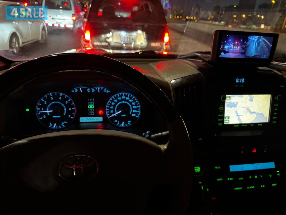 لاندكروزر ٢٠١١5