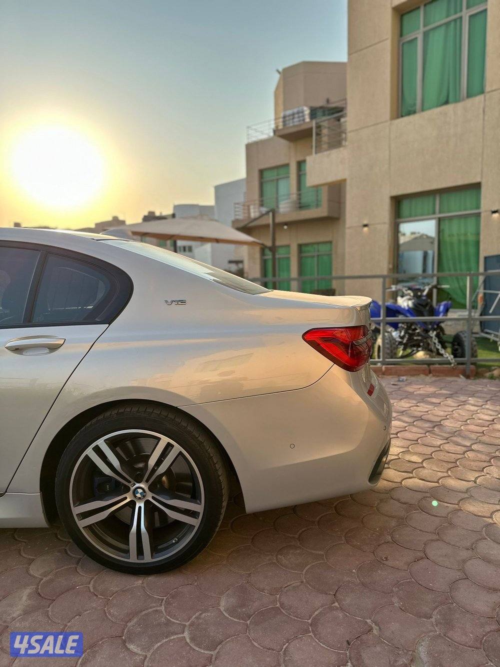 للبيع bmw760 li m موديل ٢٠١٧5