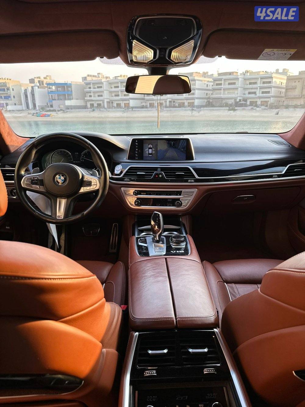 للبيع bmw760 li m موديل ٢٠١٧6