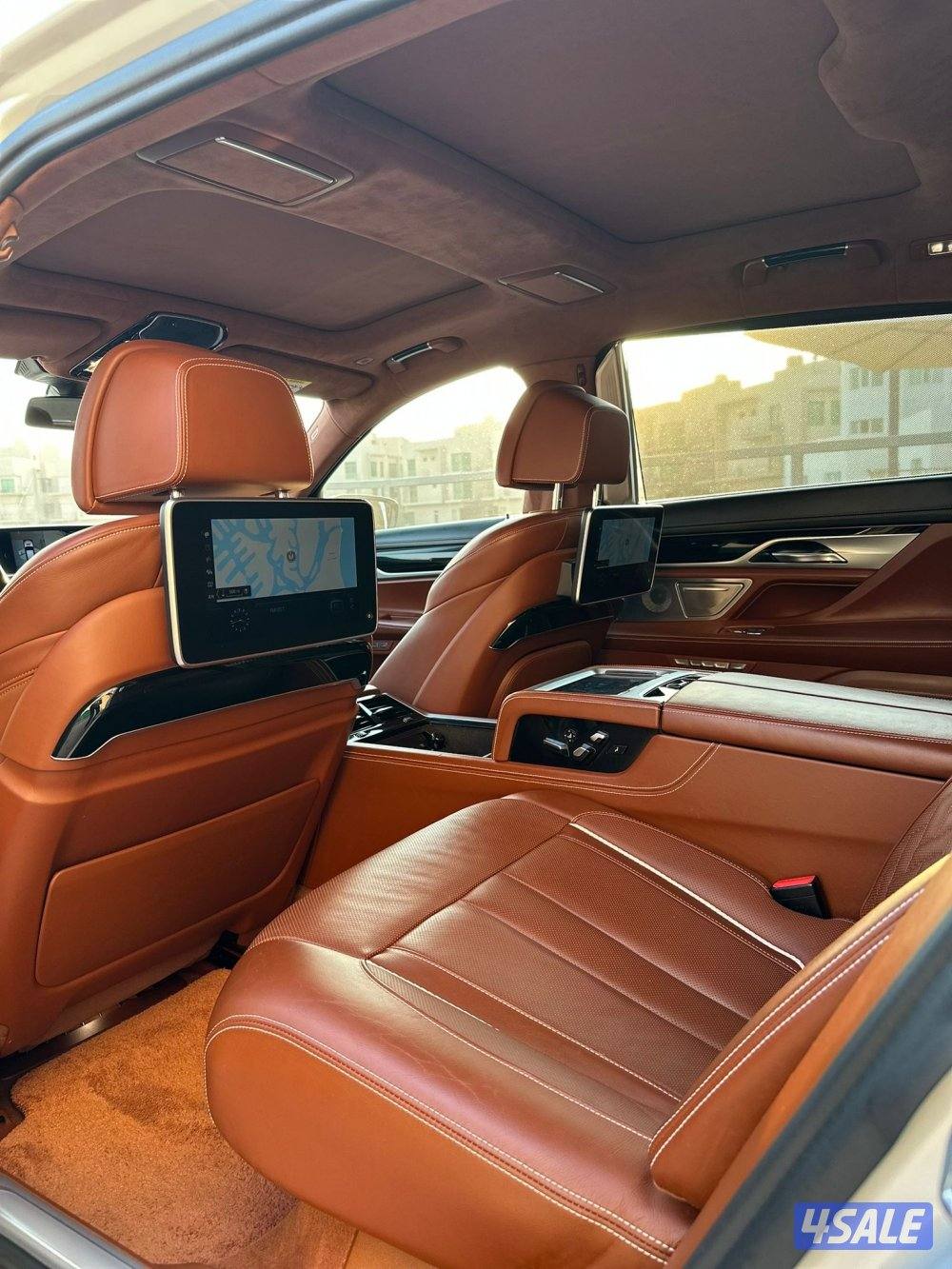 للبيع bmw760 li m موديل ٢٠١٧7