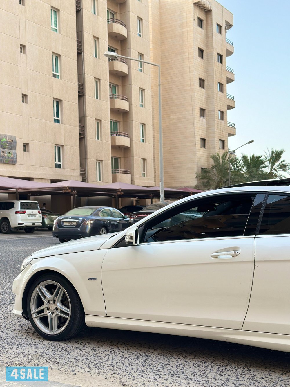 للبيع مرسيدس سي ٣٥٠ موديل ٢٠١٢2