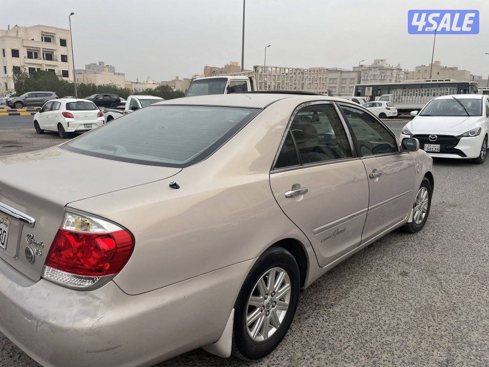 كامري ٢٠٠٥ للبيع0