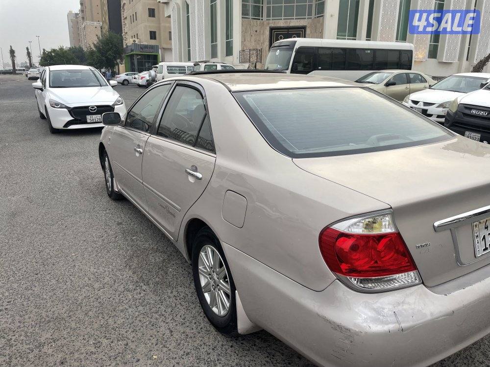 كامري ٢٠٠٥ للبيع5