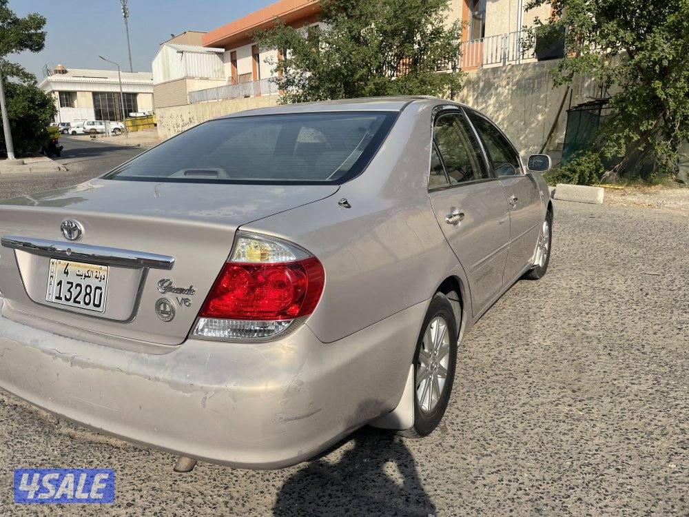 كامري ٢٠٠٥ للبيع10