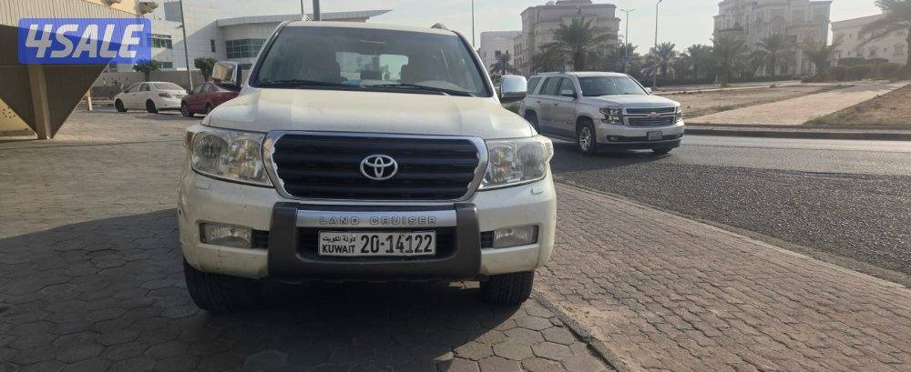 للبيع لاند كروزر ٢٠١١ ماشي ٢٨٨ ألف ( المالك الأول)0