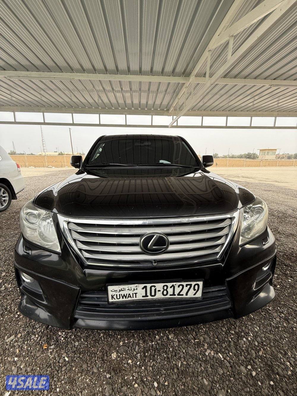 للبيع جيب لكسز ٢٠١١1