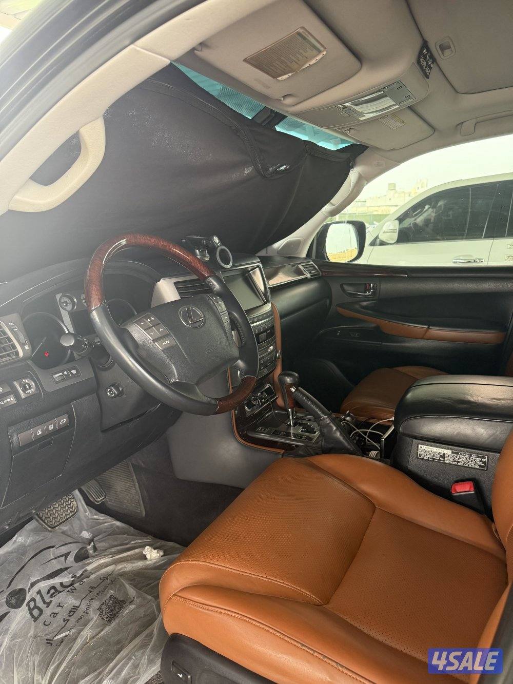 للبيع جيب لكسز ٢٠١١4