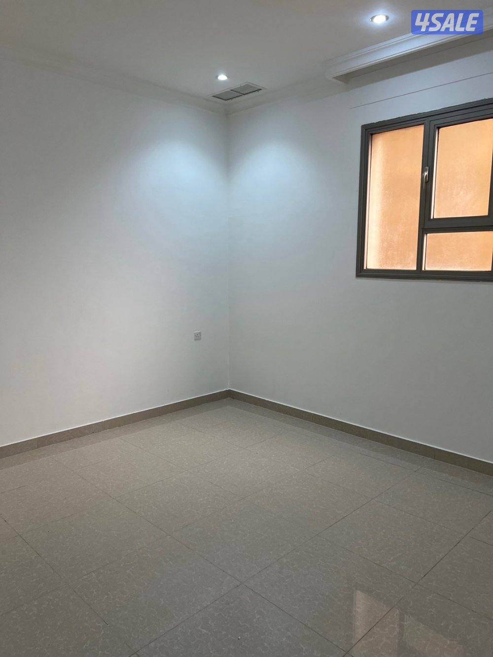 للايجار شقه ارضيه بالصباحيه مدخل منفصل عباره عن دور1