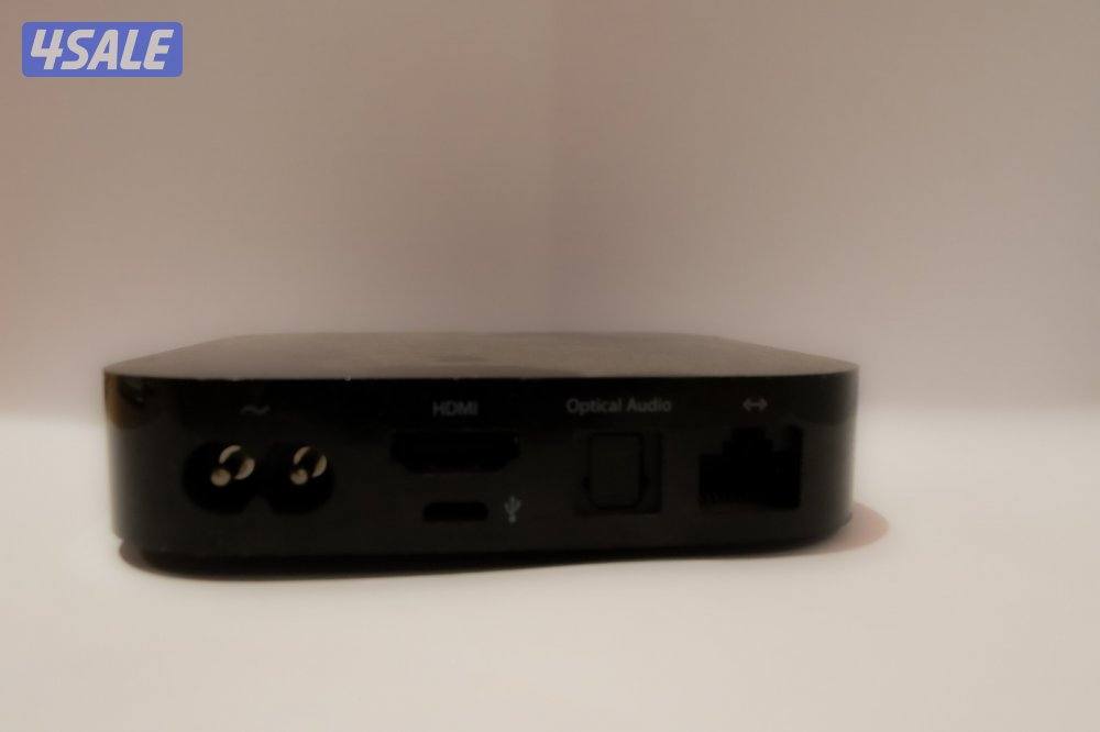 Apple TV (3rd Generation) 8GB HD Media Streamer plus 2 remotes1